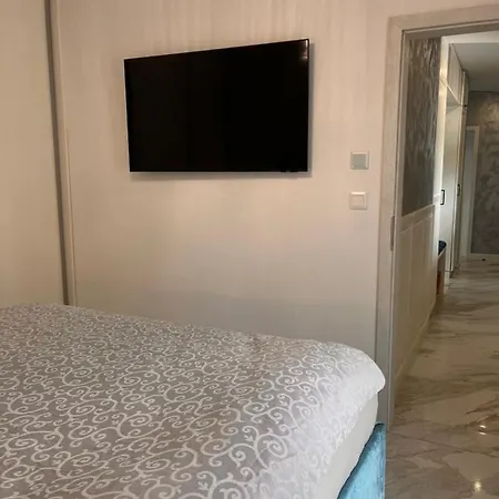 Slnecna Laguna Na Plazi Villa *